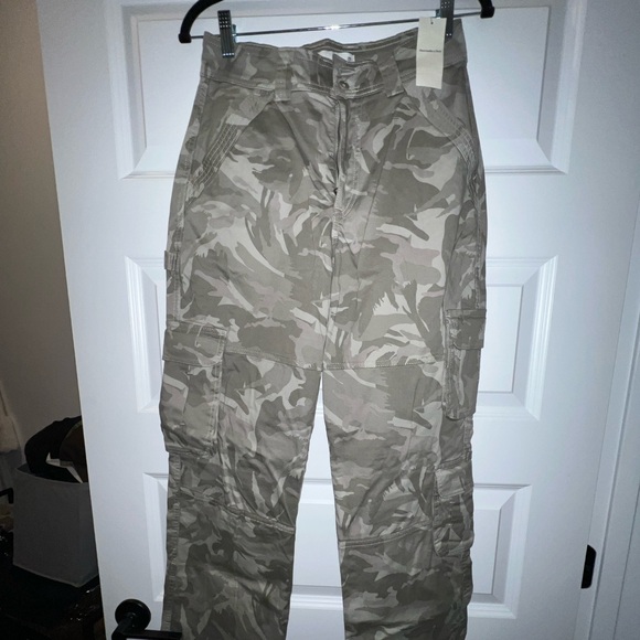 ABERCROMBIE CURVE LOVE CAMO PANTS - Picture 1 of 1